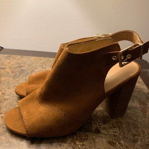 Express Camel Suede Sandal